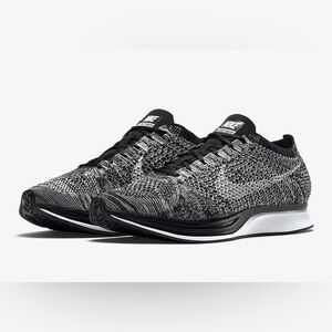 Nike Men’s FlyKnit Racer Oreo 2.0 Black / White 2015 Rare Running Shoes